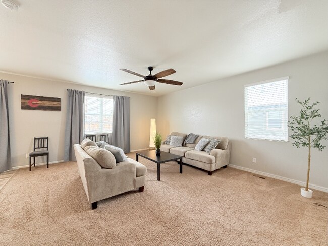 Foto del edificio - 3634 Daylily St