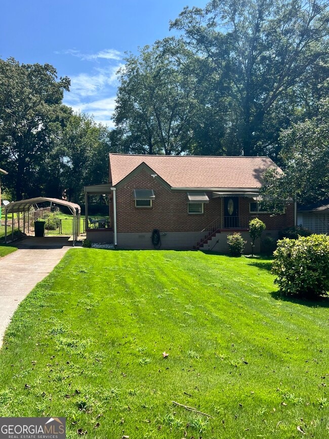Building Photo - 2032 Dellwood Pl