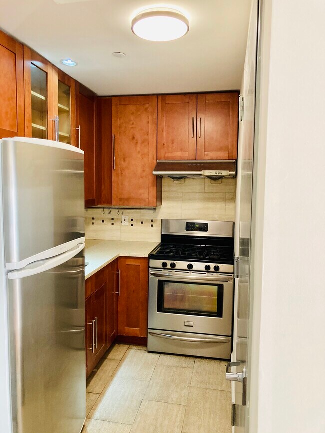 Kitchen - 9508 65th Rd