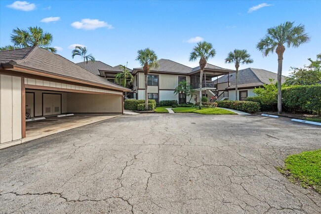 Building Photo - 13400 Polo Rd W