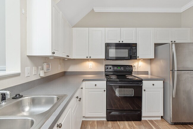 Building Photo - 2120 Persimmon Ridge Dr