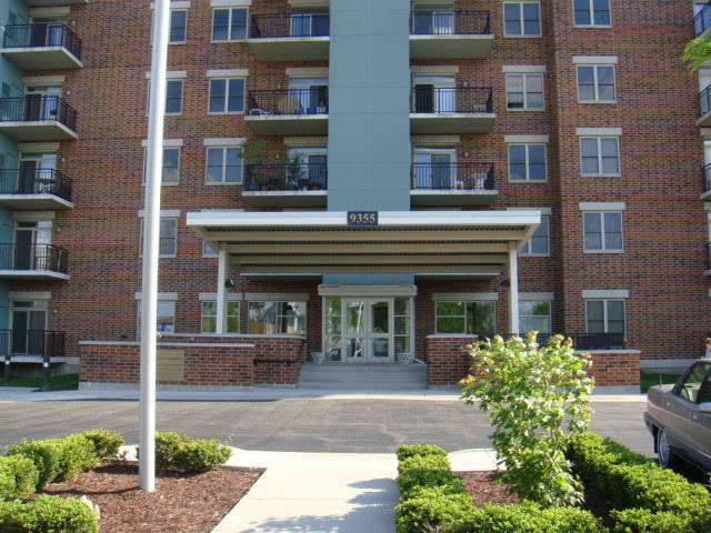 Primary Photo - 9355 IL-19
