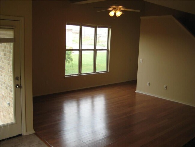 Foto del edificio - 3404 SW Deerfield Blvd