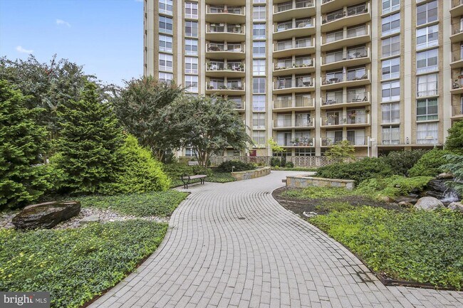 Foto del edificio - 9039 Sligo Creek Pkwy