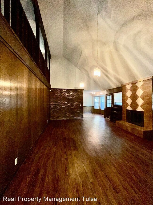 Foto del edificio - 5 br, 3 bath House - 2021 N Maybelle Ave