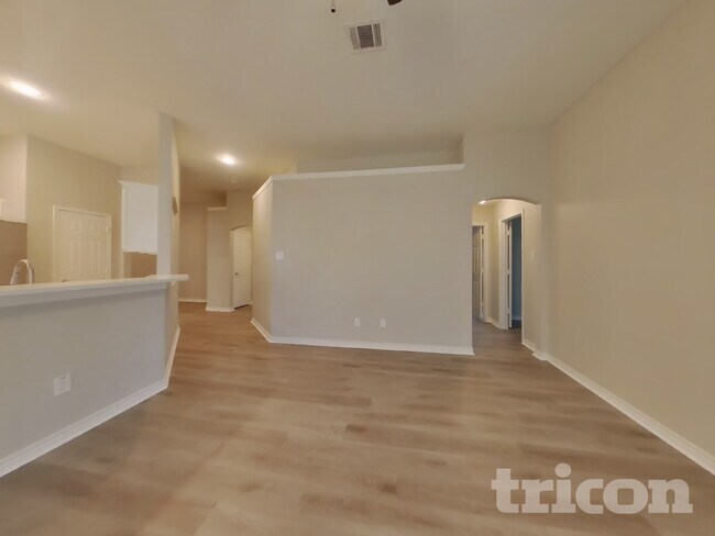 Foto del edificio - 6129 Tilapia Dr