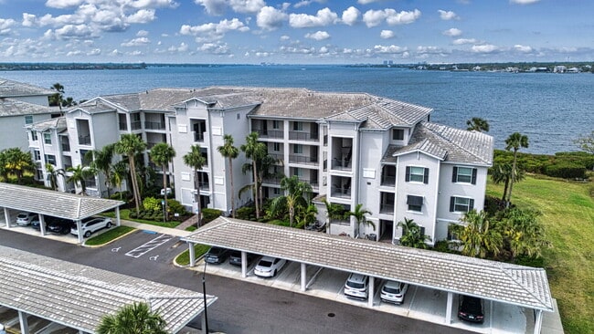 Riverfront Condo - 2 bed - 2 bath for rent - Riverfront Condo - 2 bed - 2 bath for rent