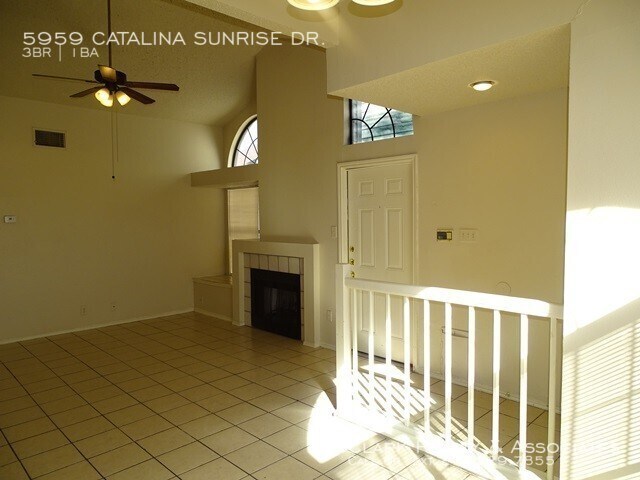 Foto del edificio - 5959 Catalina Sunrise Dr