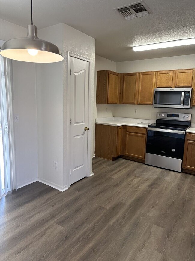 Foto del edificio - 2 bedroom El Mirage rental with move in sp...