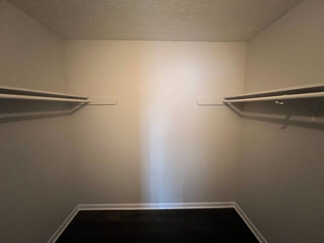Building Photo - 7005 Cordoba Ct