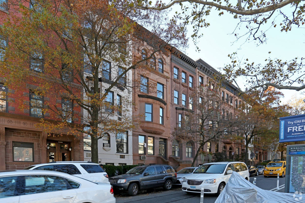 Primary Photo - 104 W 76th St