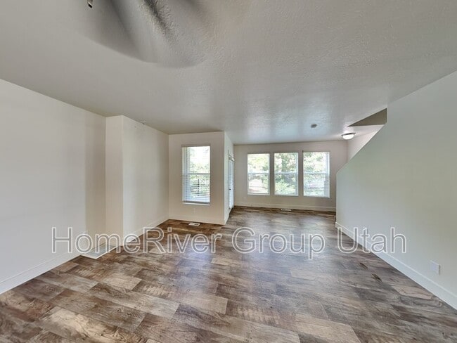 Foto del edificio - 713 Kirkbride Ave