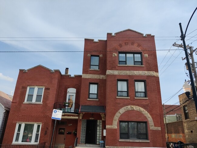 Foto del edificio - 2347 W 24th Pl