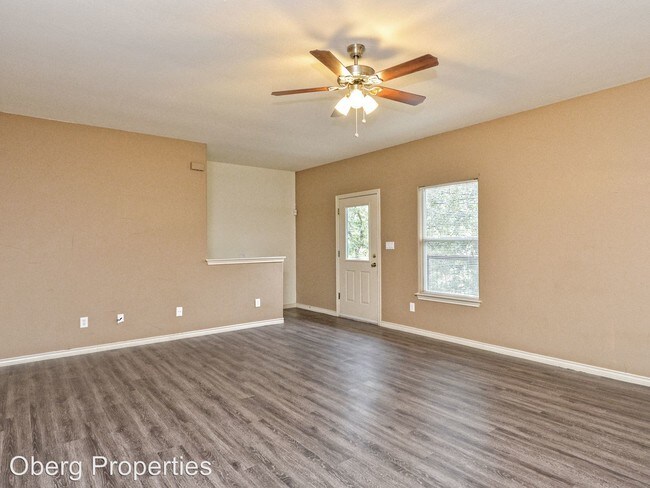 Foto del edificio - 2515 Pace Bend Rd S
