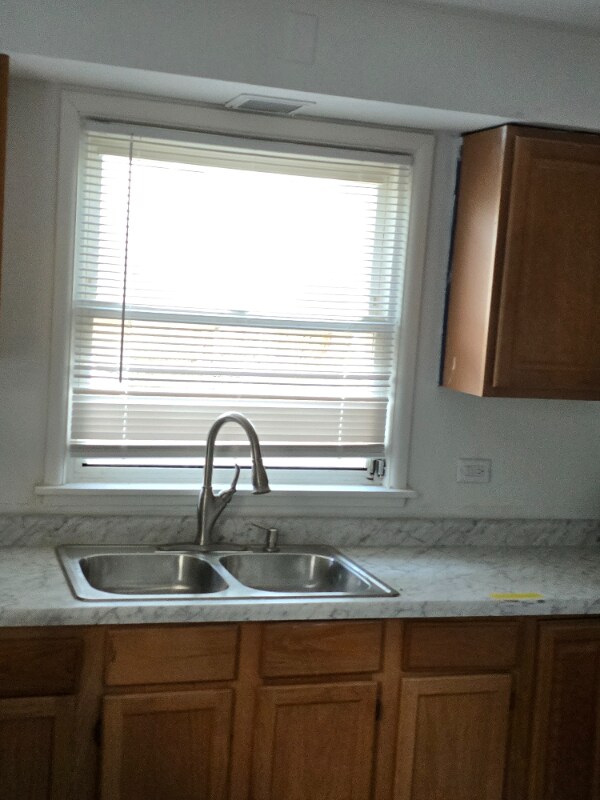 Foto principal - 14531 Minerva Ave