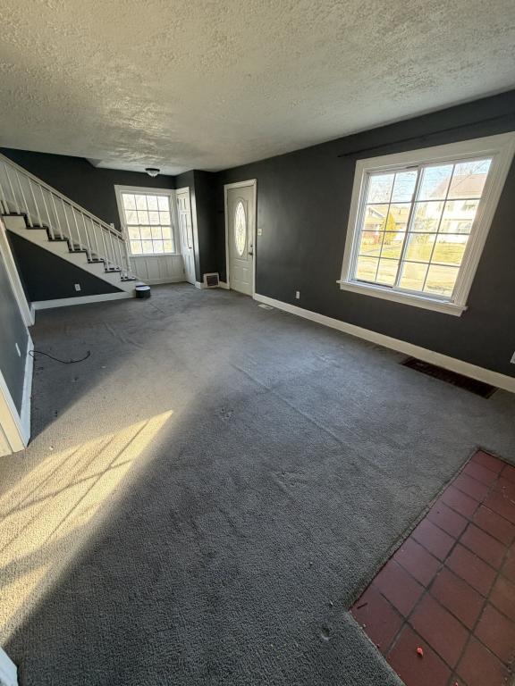 Foto del edificio - 143 Clifton Dr