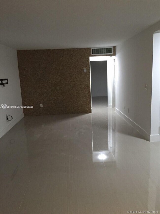 Foto del edificio - 4110 NW 79th Ave