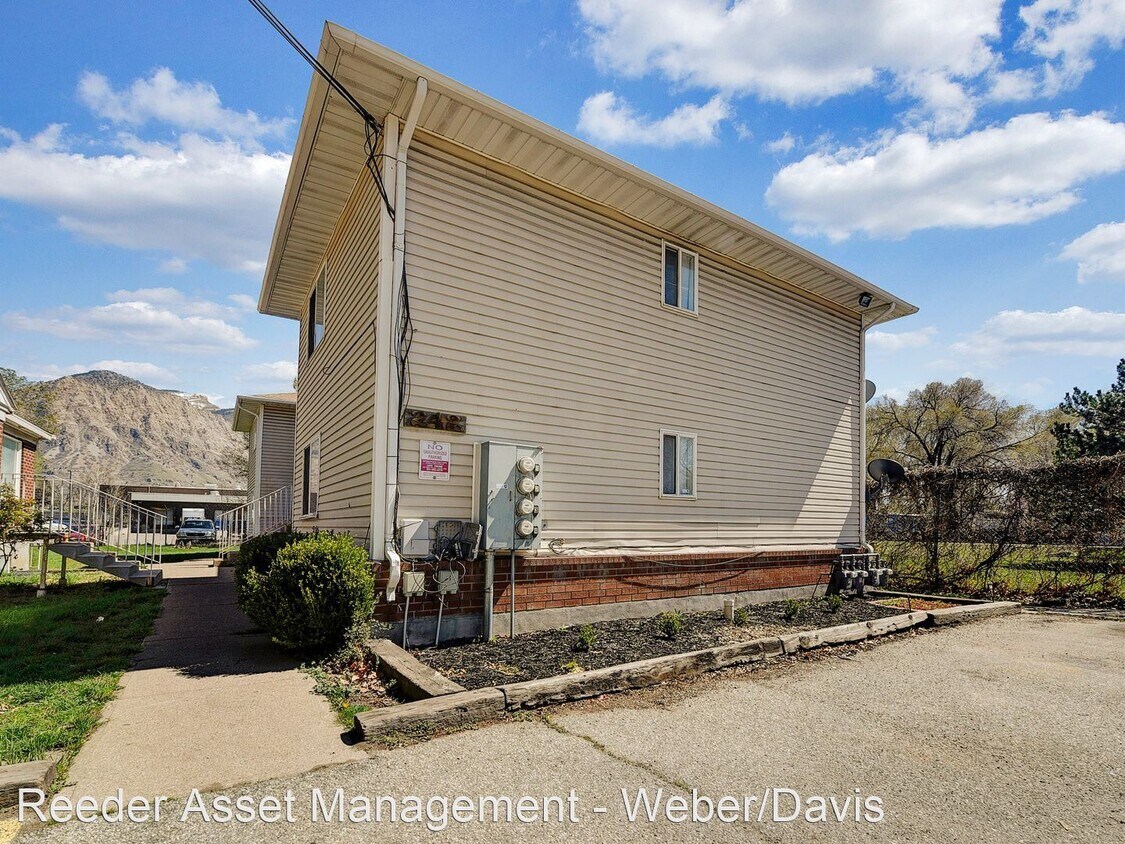 Primary Photo - 242 N Harrisville Rd