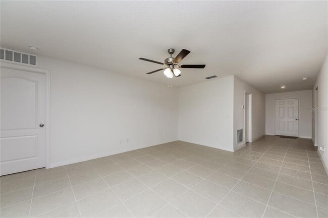 Building Photo - 1467 Swan Lake Cir