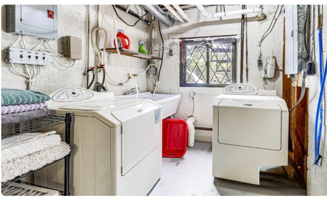 Foto del edificio - 312 Millet Ln