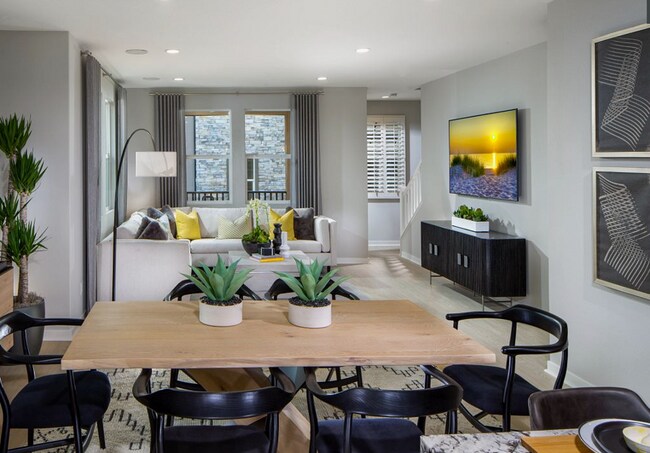 Living - 35 Sanctuary Ln