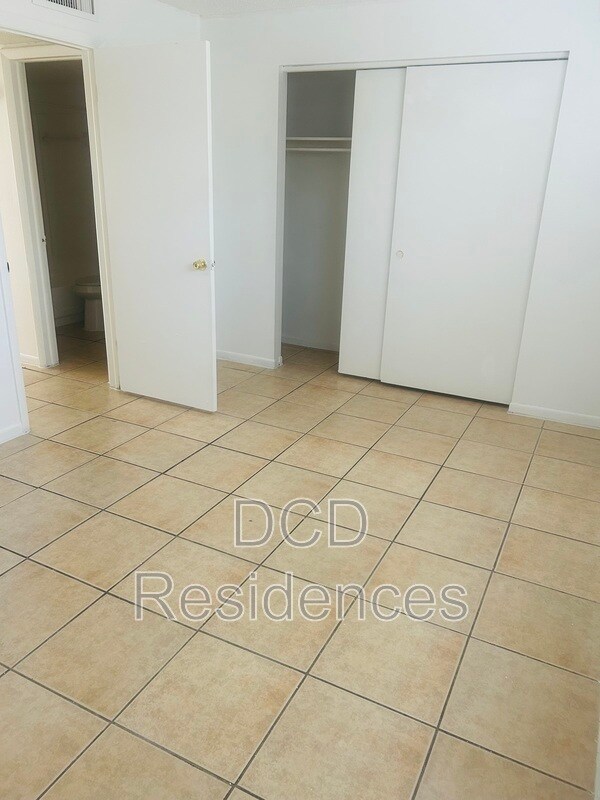 Building Photo - 55 Jasper St