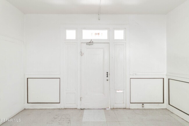 Building Photo - 1309 E Rio Grande Ave