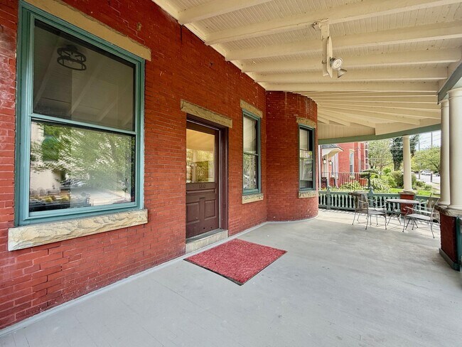 Foto del edificio - 1610 N Broom St