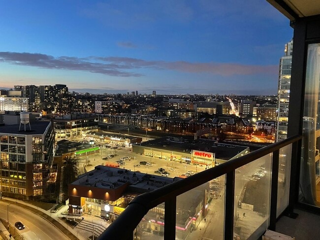 Building Photo - 135 E Liberty St