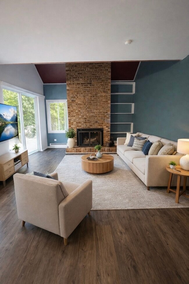 Building Photo - 3349 Beacon St