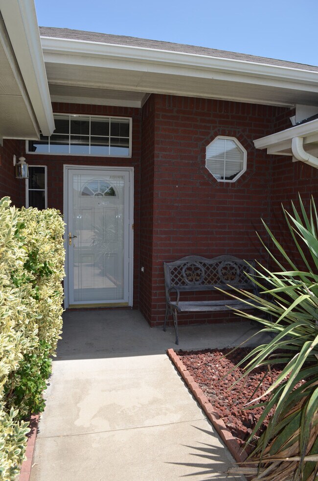 Building Photo - Adorable cottage home in Killeen !