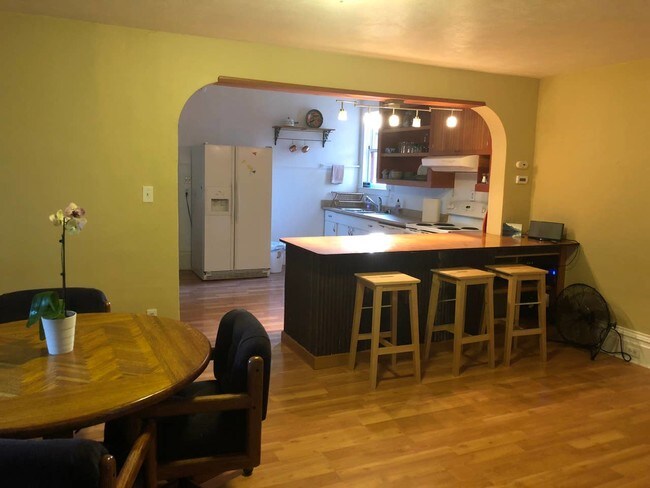 Foto del edificio - 612 2nd Ave W