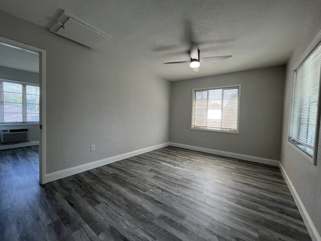 Building Photo - 2307 Formosa Ave