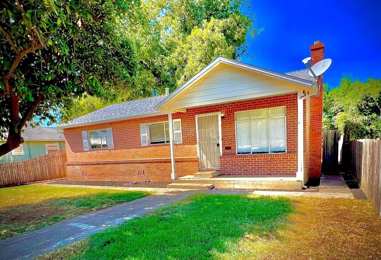 Foto principal - 810 Mormon St