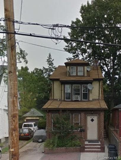 Building Photo - 140-99 Burden Crescent