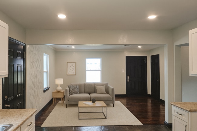 Building Photo - 1268 Poppen Cove