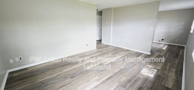 Foto del edificio - 1207 Buddwood Rd