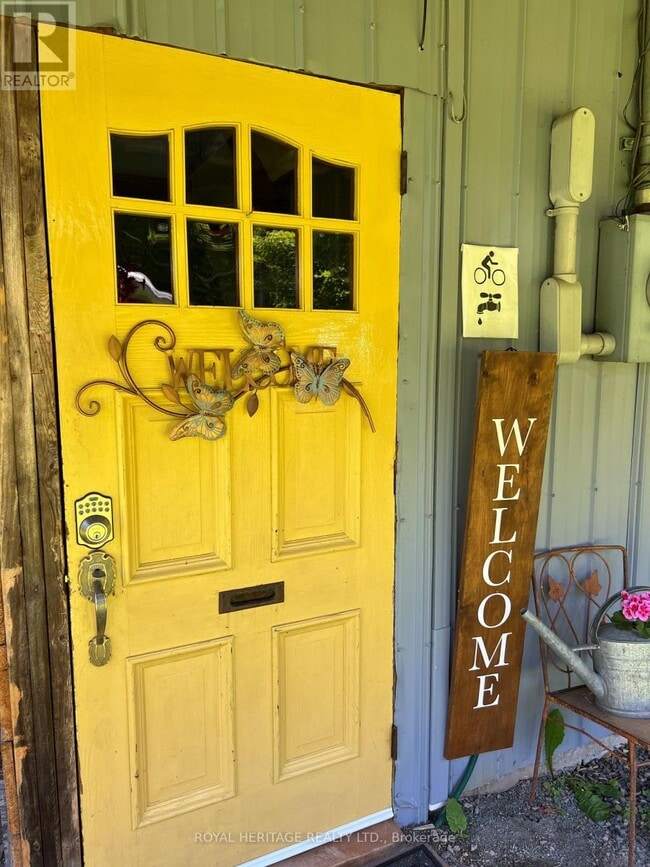 Building Photo - 1095 Cleveland Rd