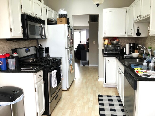 Building Photo - 2785 S Cedar Glen Dr