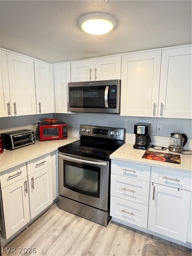 Foto del edificio - 5032 Spencer St