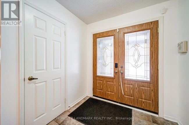 Building Photo - 129 Fincham Ave