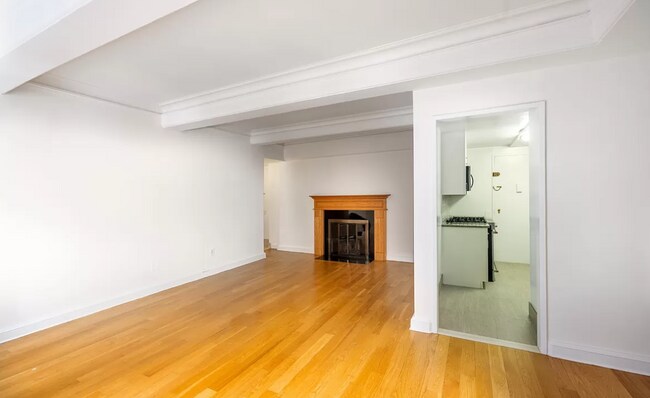Foto del edificio - 1359 6th Ave