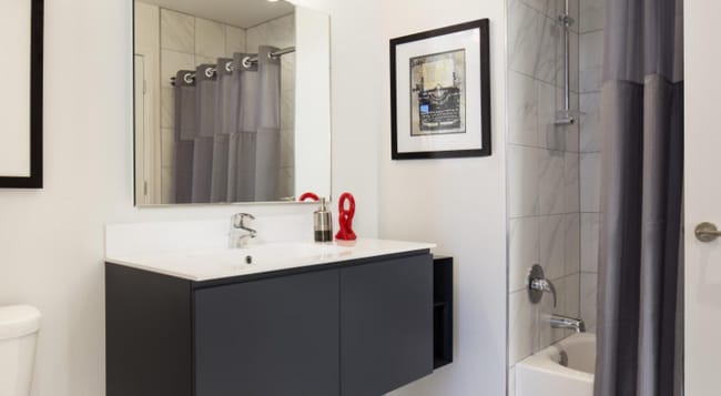 Photo - 802 N LaSalle St Apartment