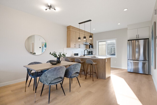 Building Photo - 8051 Orchards Green SW