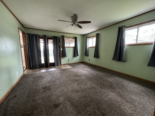 Building Photo - 2510 Poplar St
