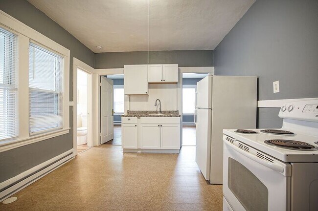 Foto del edificio - 72 Kensington Ave