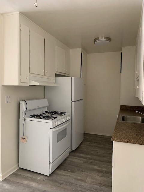 Building Photo - 5511 Corteen Pl