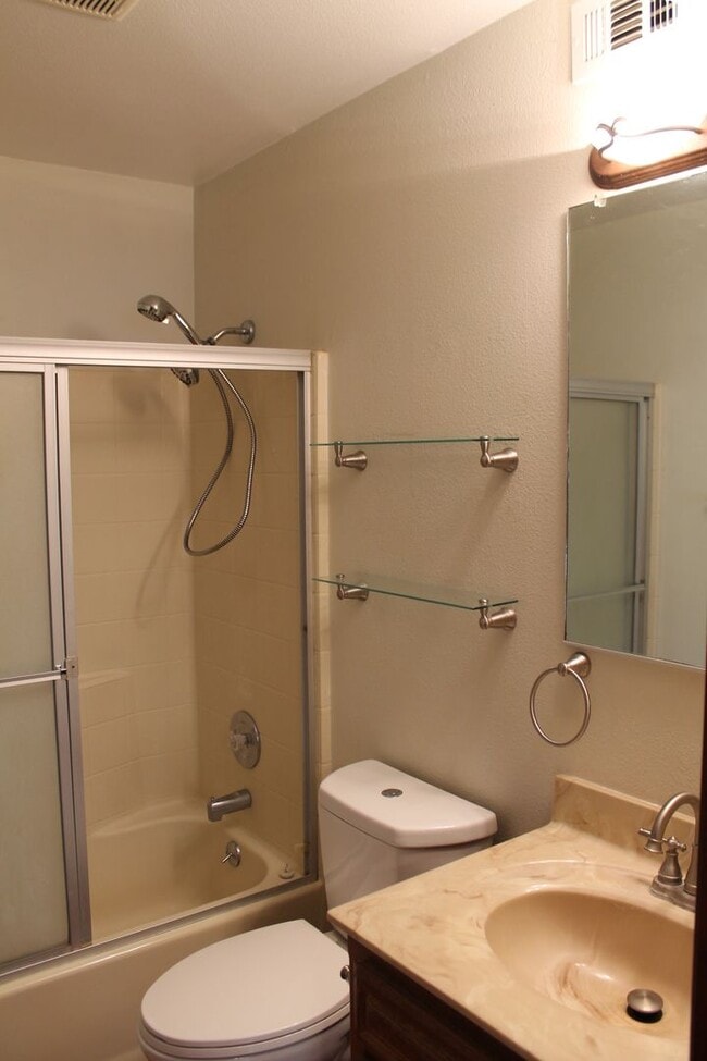 Building Photo - Great Single-Level Cayucos Apartment