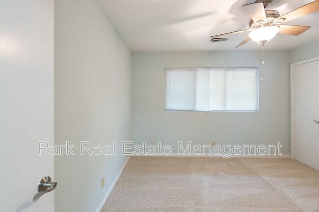 Foto del edificio - 201 Howell St