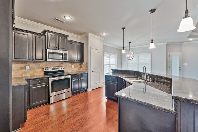 Foto del edificio - 3028 Greenway Cir SE